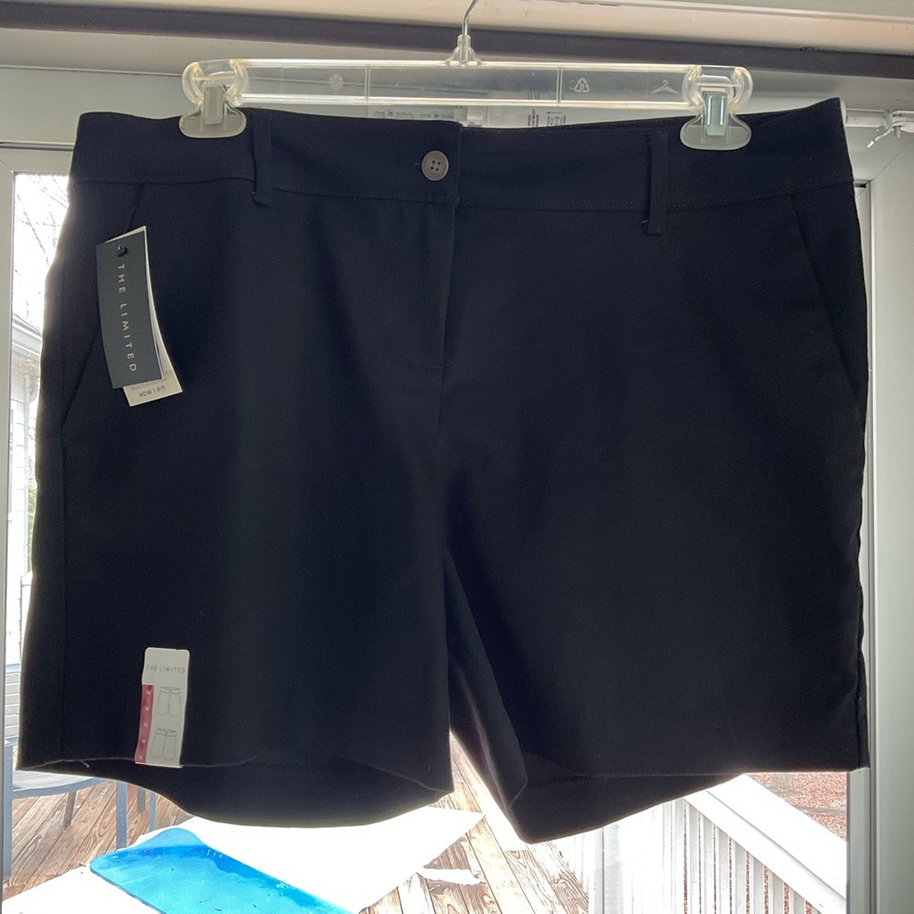 NWT The Limited Black Tailored Bermuda Shorts size 14